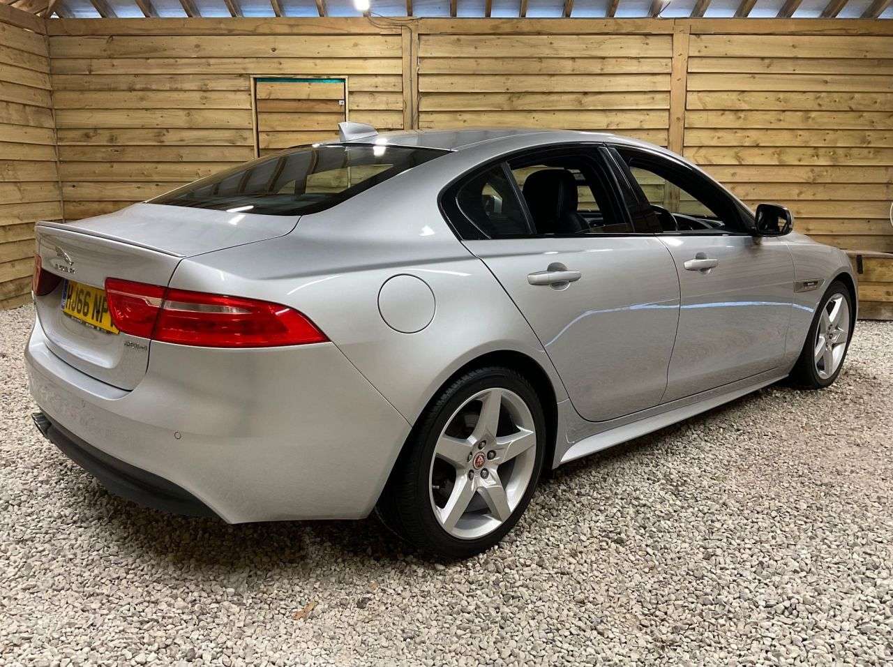 2016 JAGUAR XE 2016 JAGUAR XE