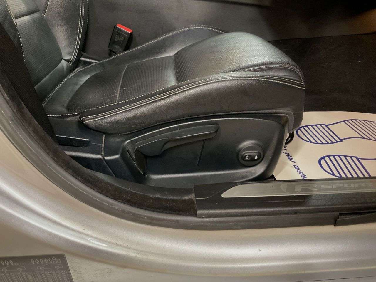 2016 JAGUAR XE 2016 JAGUAR XE