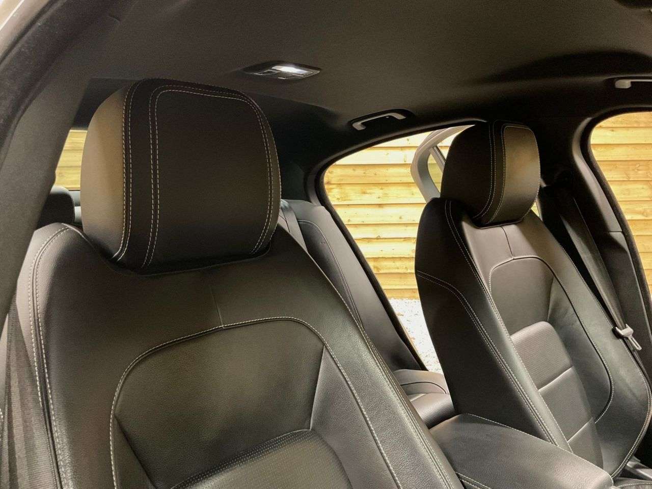 2016 JAGUAR XE 2016 JAGUAR XE