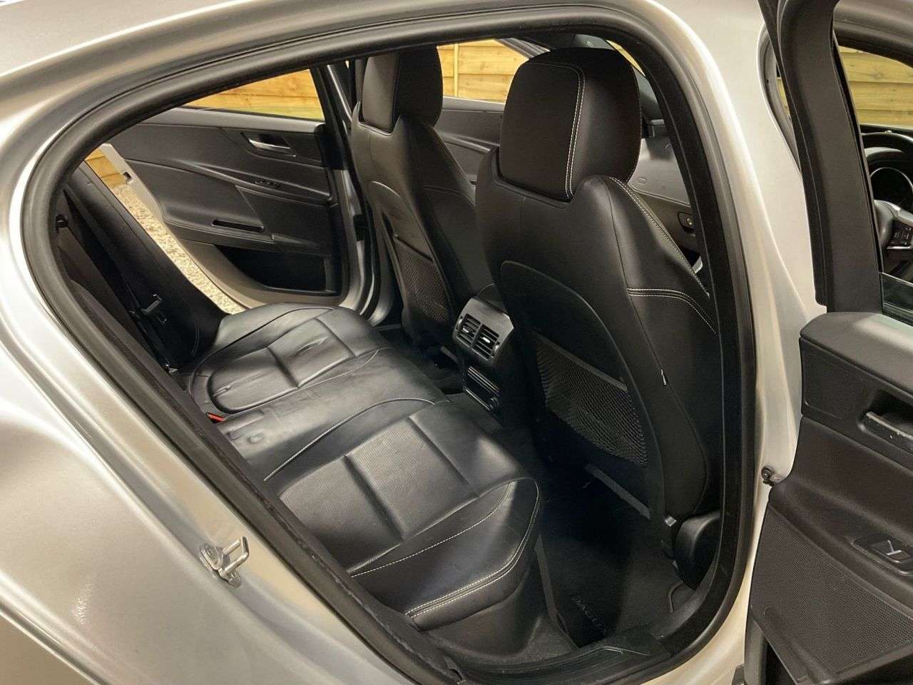 2016 JAGUAR XE 2016 JAGUAR XE