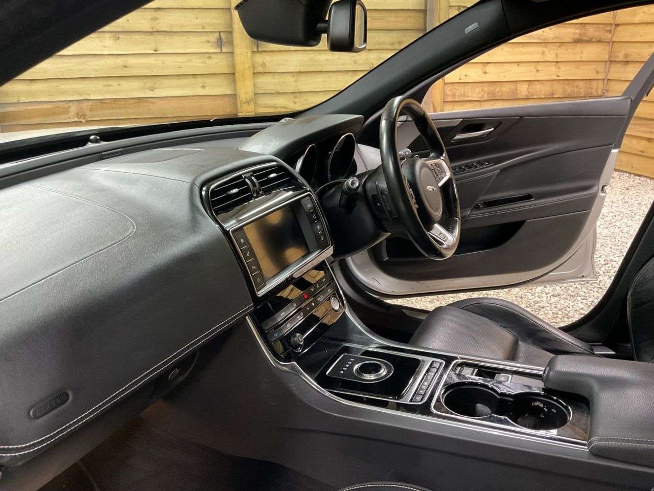 2016 JAGUAR XE 2016 JAGUAR XE