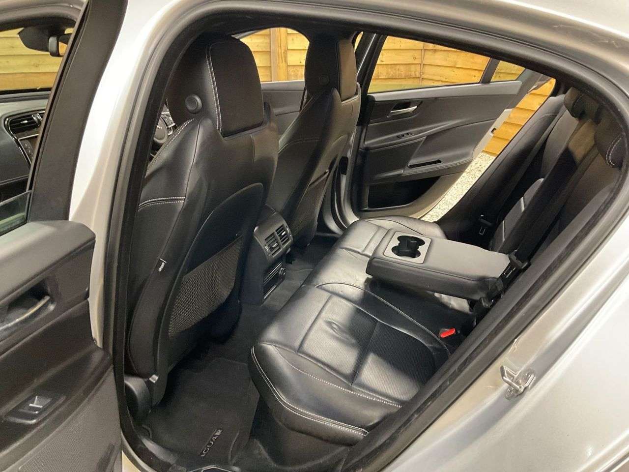 2016 JAGUAR XE 2016 JAGUAR XE
