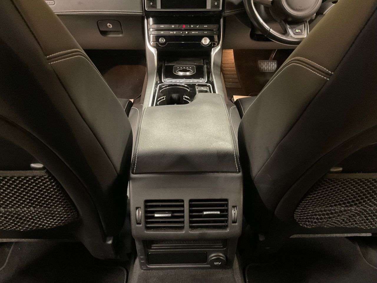 2016 JAGUAR XE 2016 JAGUAR XE