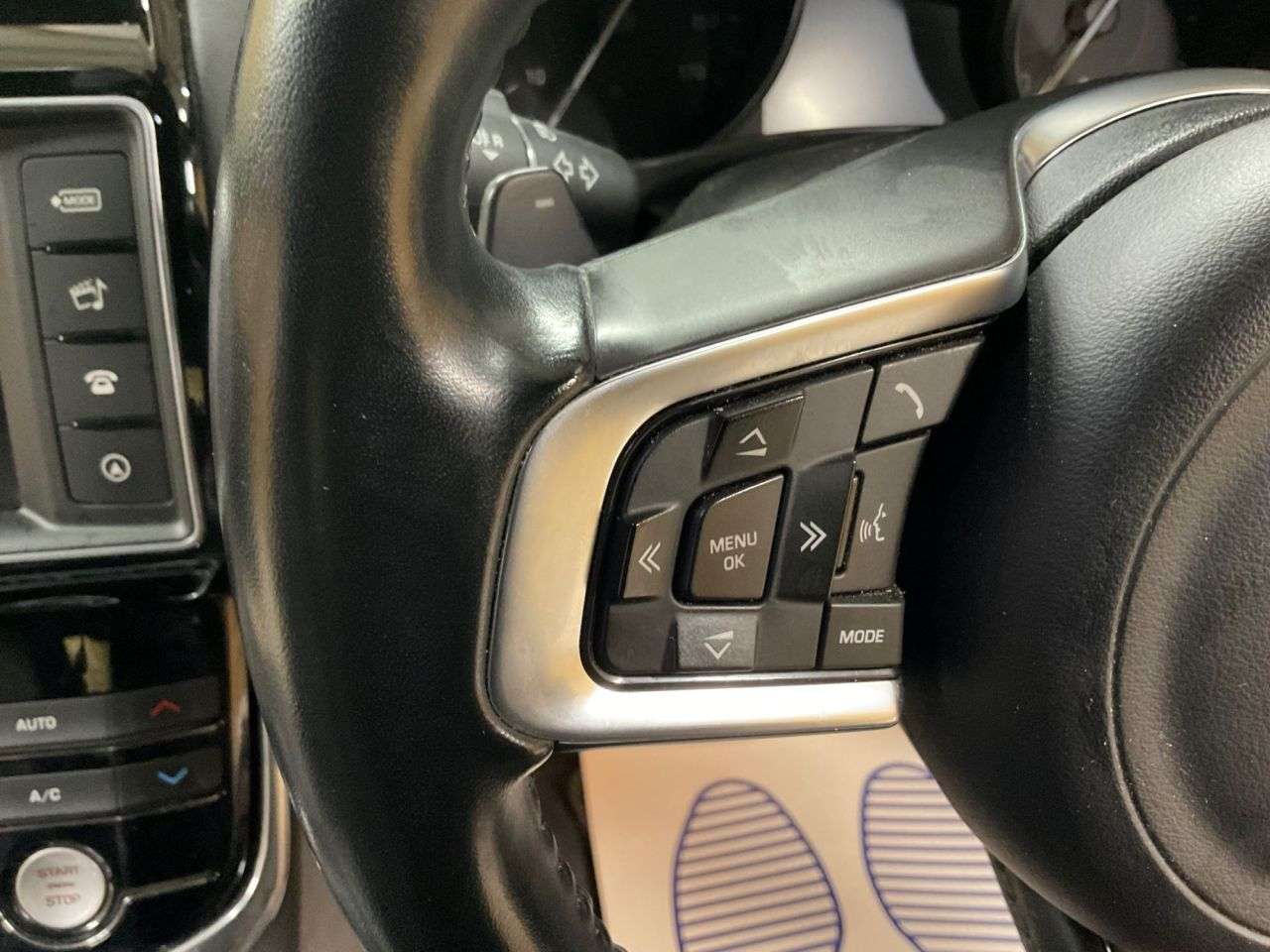 2016 JAGUAR XE 2016 JAGUAR XE