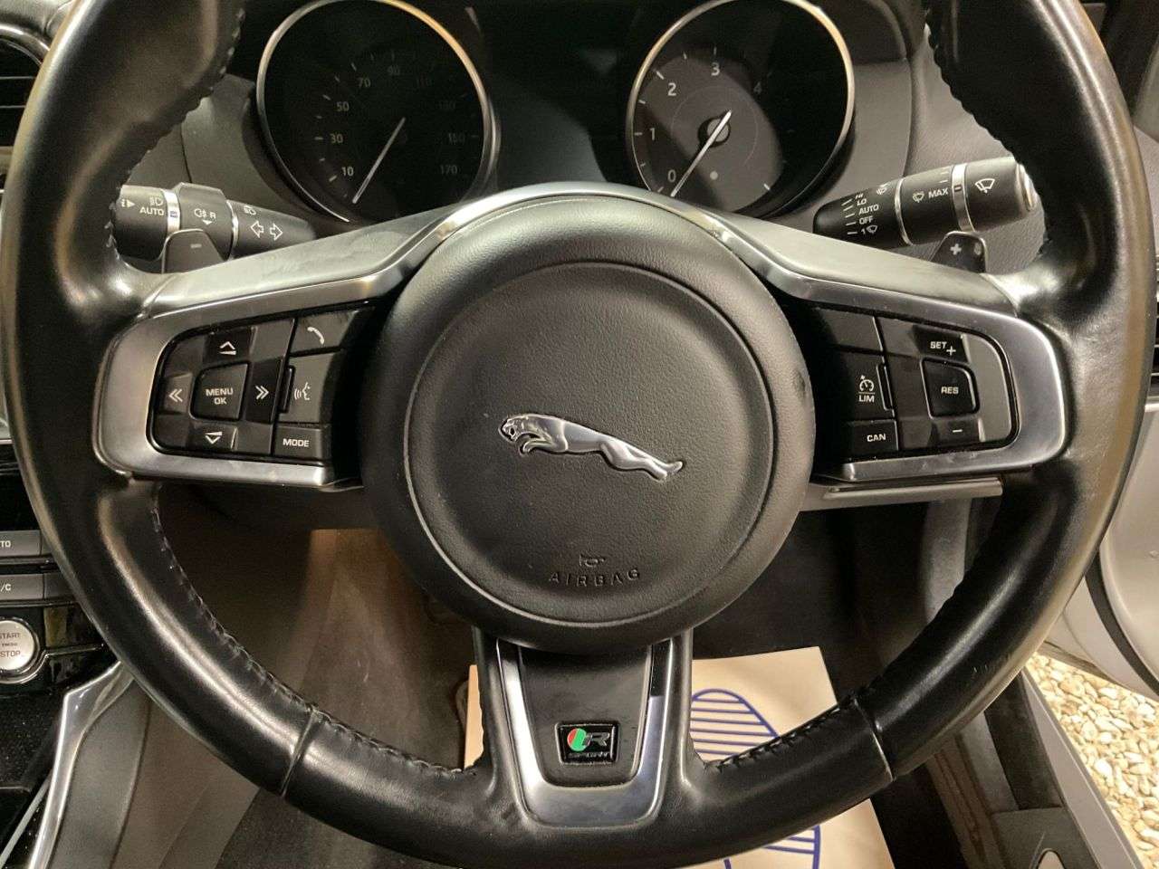 2016 JAGUAR XE 2016 JAGUAR XE