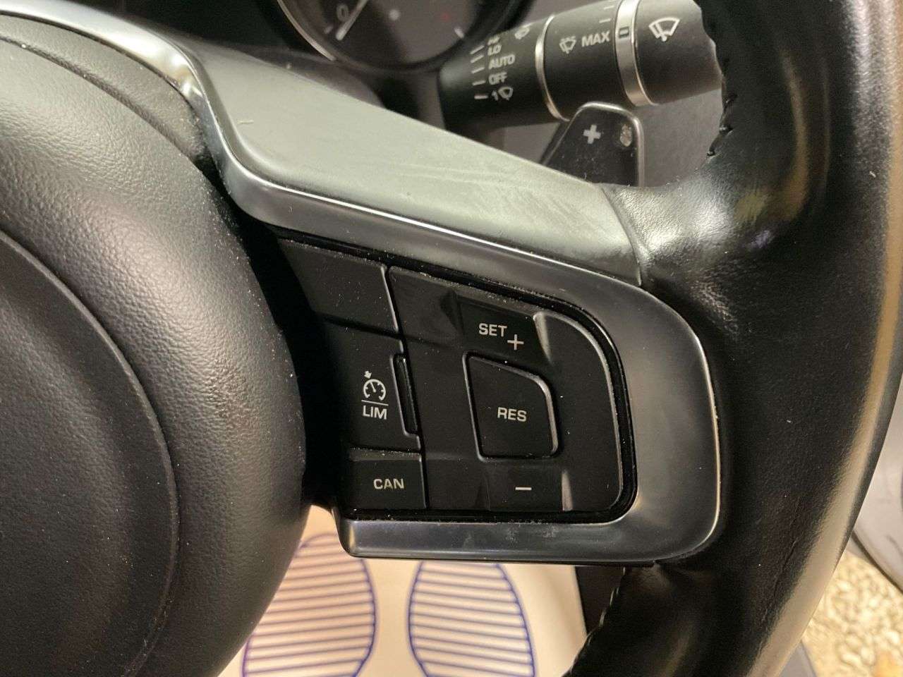 2016 JAGUAR XE 2016 JAGUAR XE