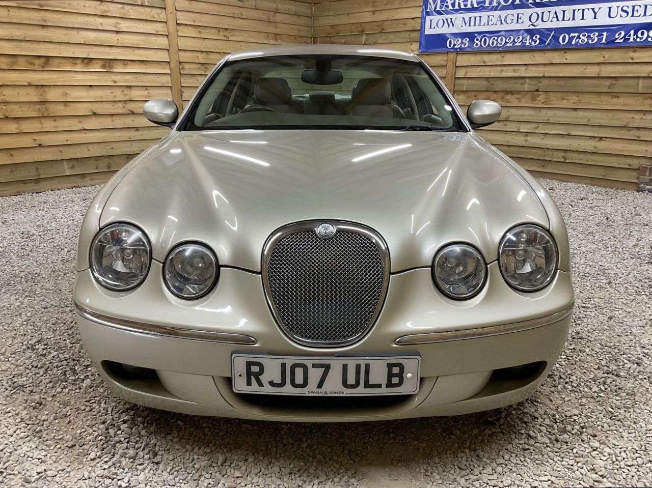 A 2007 JAGUAR S-TYPE 2.7D V6 SE Saloon 4dr Diesel automatic (179 g/km, 206 bhp) DEMO+ONE LADY OW A 2007 JAGUAR S-TYPE 2.7D V6 SE Saloon 4dr Diesel automatic (179 g/km, 206 bhp) DEMO+ONE LADY OW