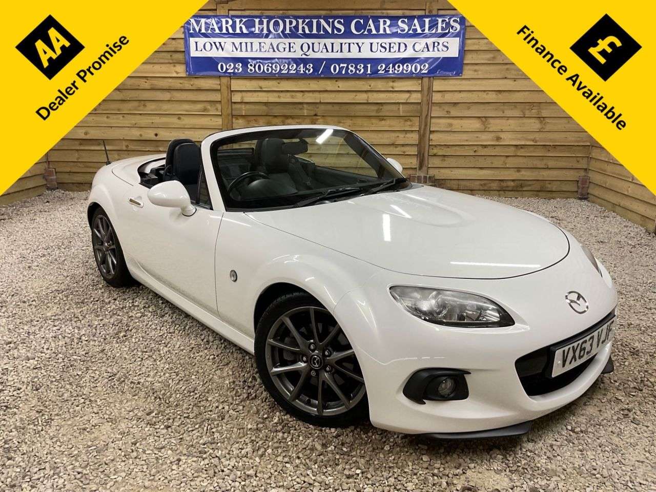 A 2013 MAZDA MX-5 2.0i Sport Tech Roadster 2dr Petrol Manual Euro 5 (160 ps) HIGH SPEC INCRED A 2013 MAZDA MX-5 2.0i Sport Tech Roadster 2dr Petrol Manual Euro 5 (160 ps) HIGH SPEC INCRED