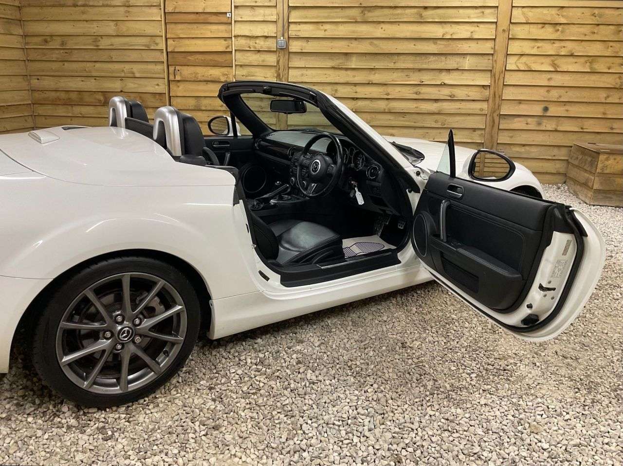 2013 MAZDA MX-5 2013 MAZDA MX-5