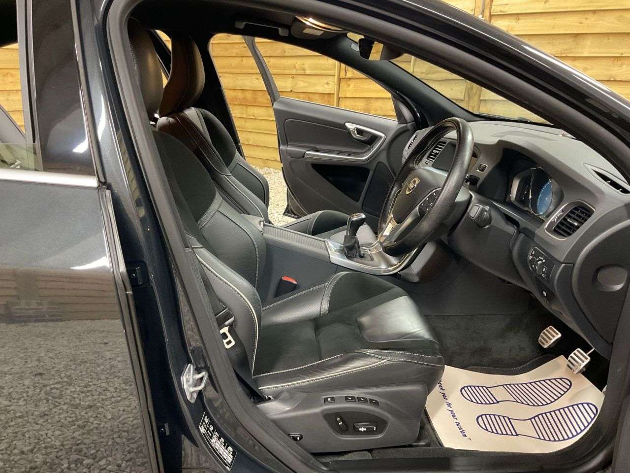 2014 VOLVO S60 2014 VOLVO S60