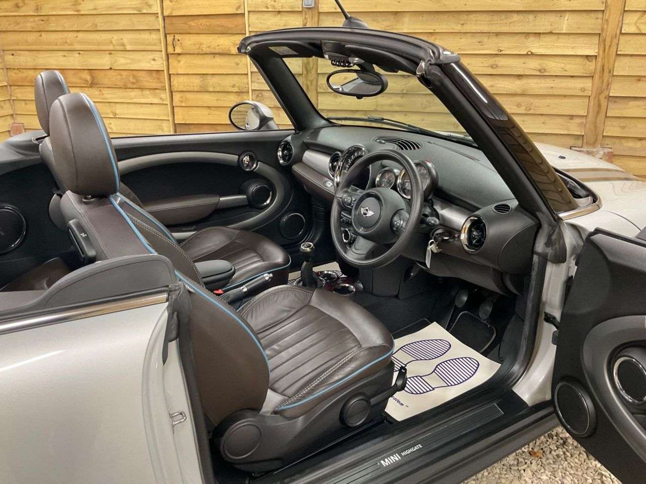 2015 MINI CONVERTIBLE 2015 MINI CONVERTIBLE