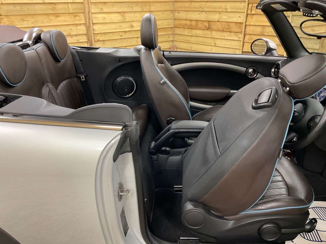 2015 MINI CONVERTIBLE 2015 MINI CONVERTIBLE