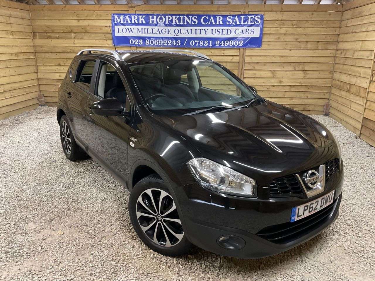 A 2013 NISSAN QASHQAI 1.6 n-tec+ SUV 5dr Petrol CVT 2WD Euro 5 (117 ps) DEMO+ONE OWNER HIGH SPEC A 2013 NISSAN QASHQAI 1.6 n-tec+ SUV 5dr Petrol CVT 2WD Euro 5 (117 ps) DEMO+ONE OWNER HIGH SPEC