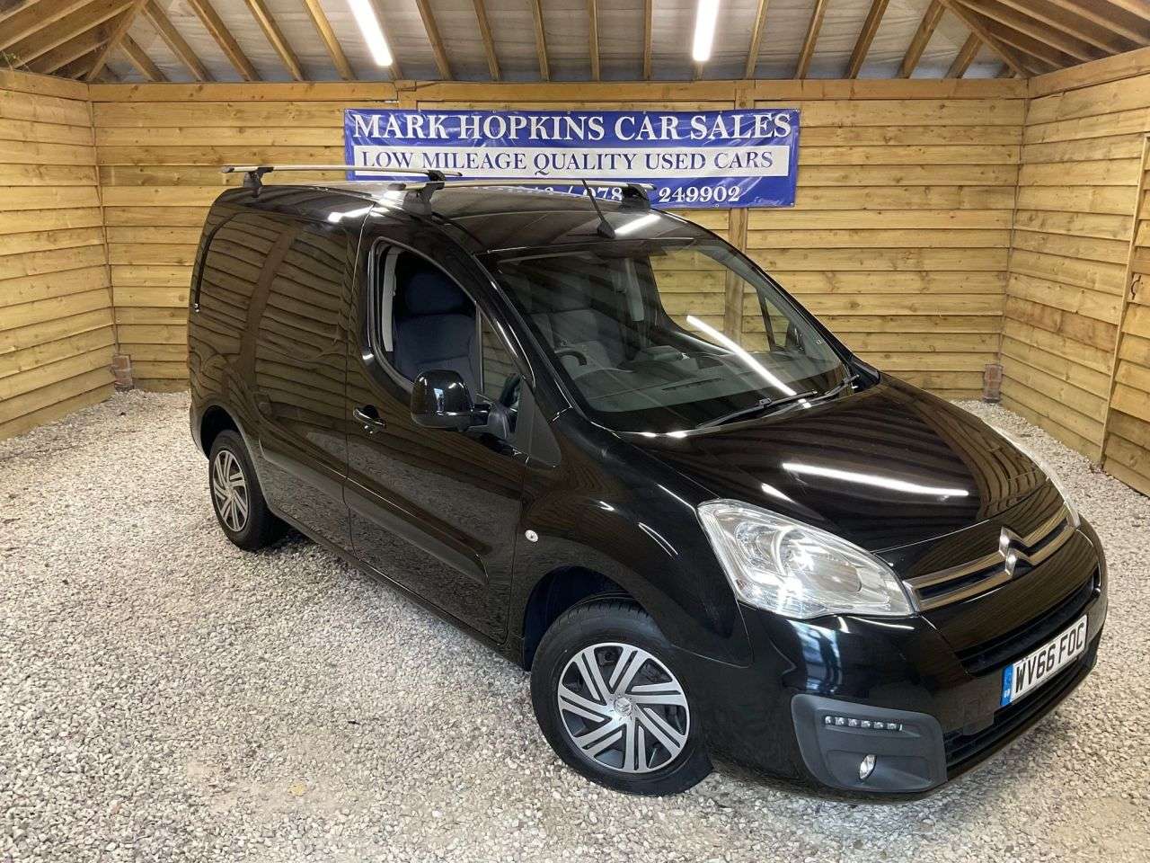 A 2016 CITROEN BERLINGO 1.6 HDi 850 Enterprise Panel Van 5dr Diesel Manual L1 (132 g/km, 90 bhp) ON A 2016 CITROEN BERLINGO 1.6 HDi 850 Enterprise Panel Van 5dr Diesel Manual L1 (132 g/km, 90 bhp) ON