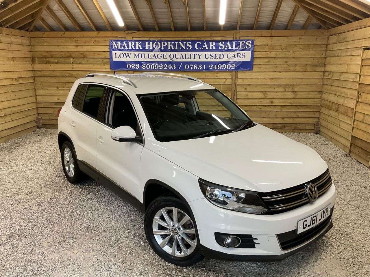 A 2011 VOLKSWAGEN TIGUAN SE TDI BLUEMOTION TECHNOLOGY 4MOTION A 2011 VOLKSWAGEN TIGUAN SE TDI BLUEMOTION TECHNOLOGY 4MOTION