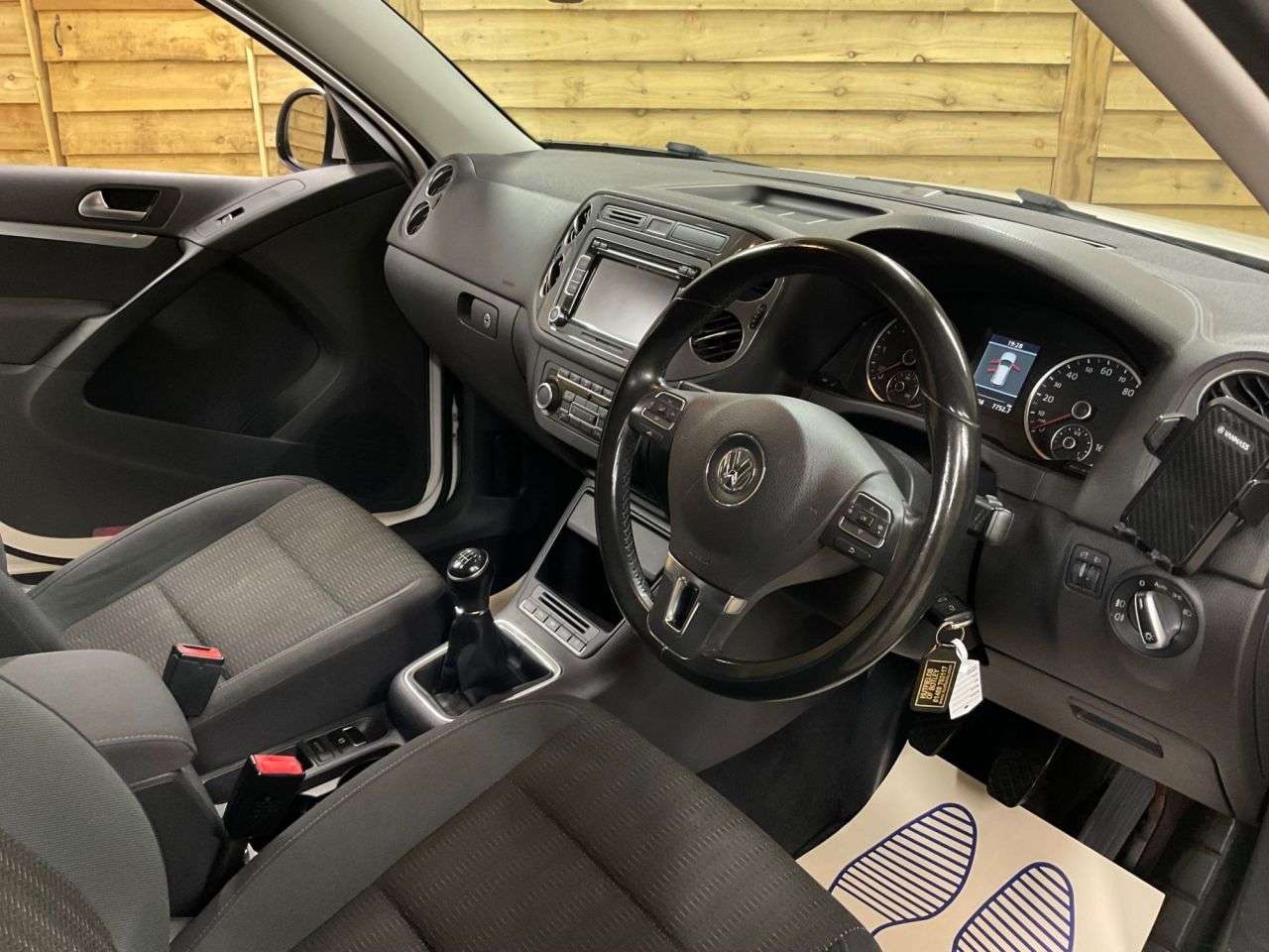 2011 VOLKSWAGEN TIGUAN 2011 VOLKSWAGEN TIGUAN