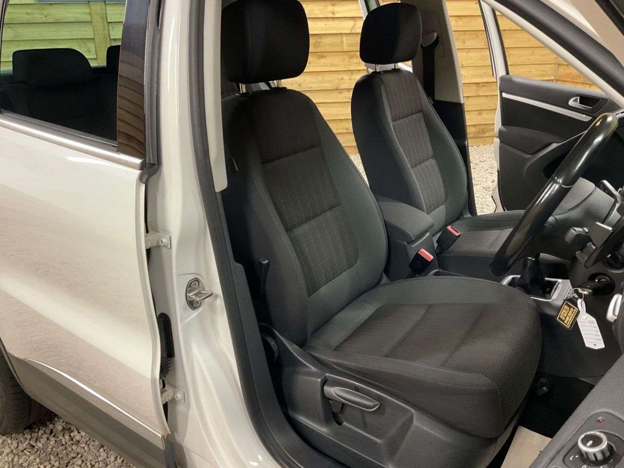 2011 VOLKSWAGEN TIGUAN 2011 VOLKSWAGEN TIGUAN