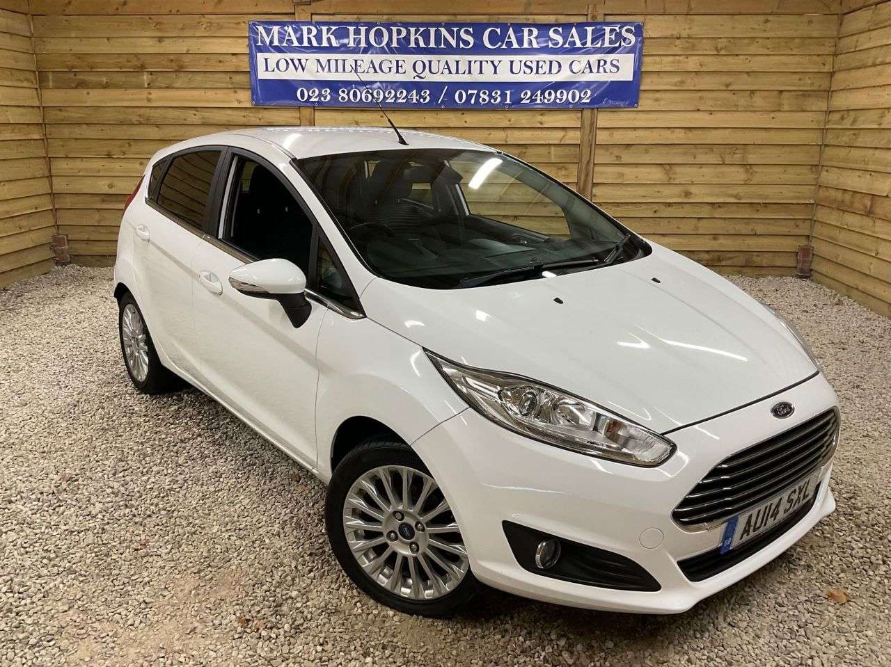 A 2014 FORD FIESTA 1.6 Titanium Hatchback 5dr Petrol Powershift Euro 5 (105 ps) DEMO+ONE LOCAL A 2014 FORD FIESTA 1.6 Titanium Hatchback 5dr Petrol Powershift Euro 5 (105 ps) DEMO+ONE LOCAL