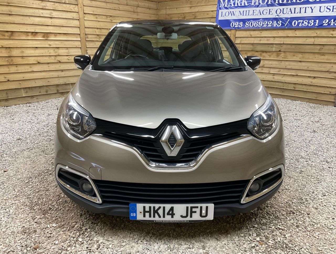 A 2014 RENAULT CAPTUR 0.9 TCe ENERGY Dynamique MediaNav SUV 5dr Petrol Manual Euro 5 (s/s) (90 ps A 2014 RENAULT CAPTUR 0.9 TCe ENERGY Dynamique MediaNav SUV 5dr Petrol Manual Euro 5 (s/s) (90 ps