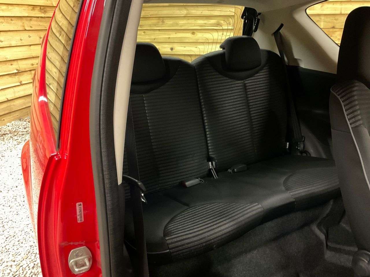 2013 PEUGEOT 107 2013 PEUGEOT 107