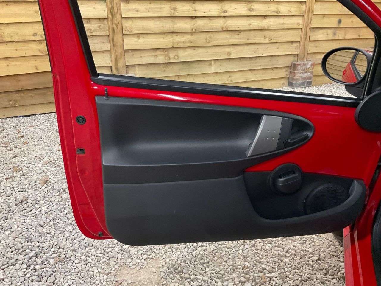 2013 PEUGEOT 107 2013 PEUGEOT 107