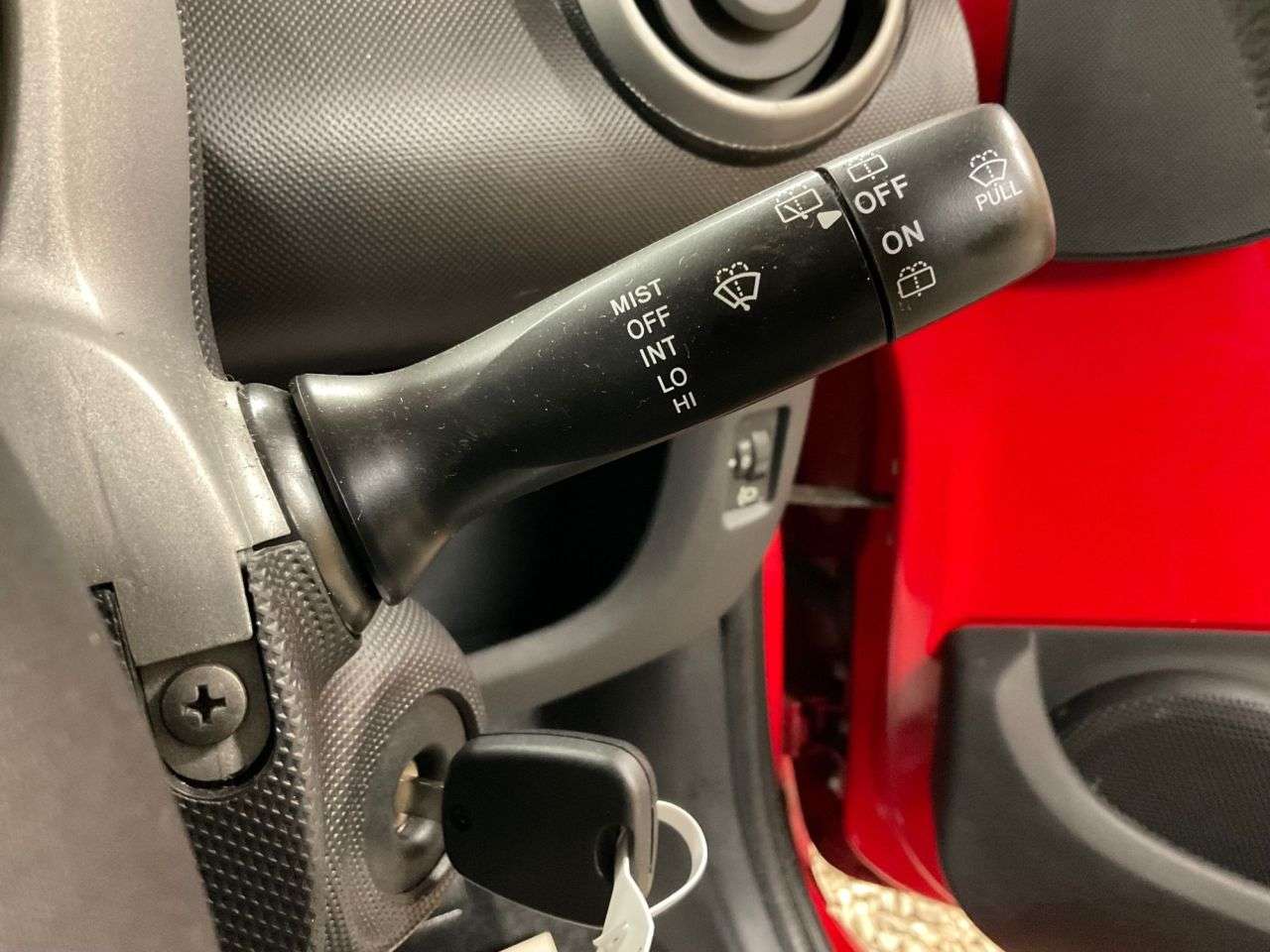 2013 PEUGEOT 107 2013 PEUGEOT 107