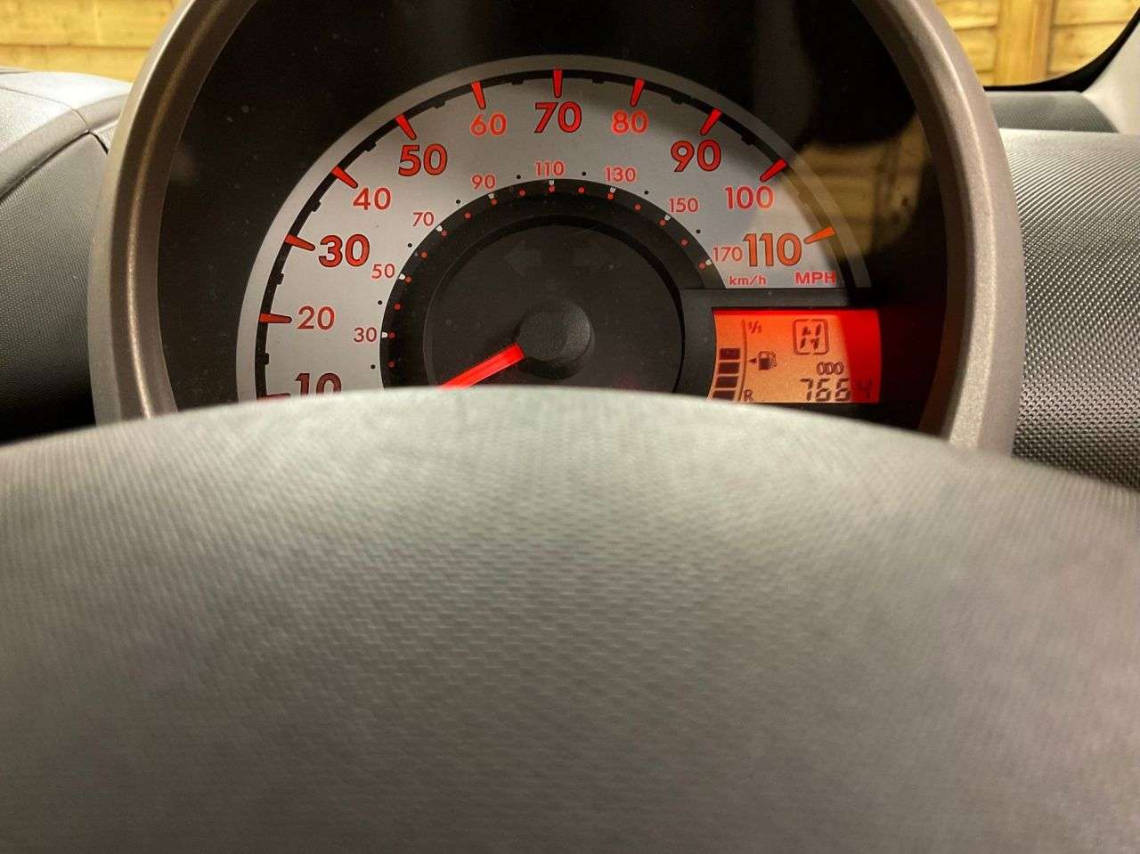 2013 PEUGEOT 107 2013 PEUGEOT 107