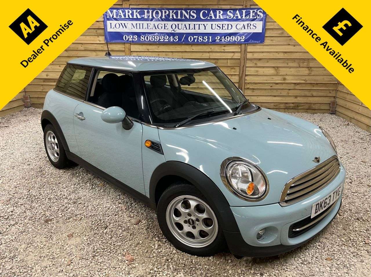A 2013 MINI HATCH 1.6 Cooper Hatchback 3dr Petrol Auto Euro 6 (122 ps) TWO LADY OWNERS ICE BL A 2013 MINI HATCH 1.6 Cooper Hatchback 3dr Petrol Auto Euro 6 (122 ps) TWO LADY OWNERS ICE BL
