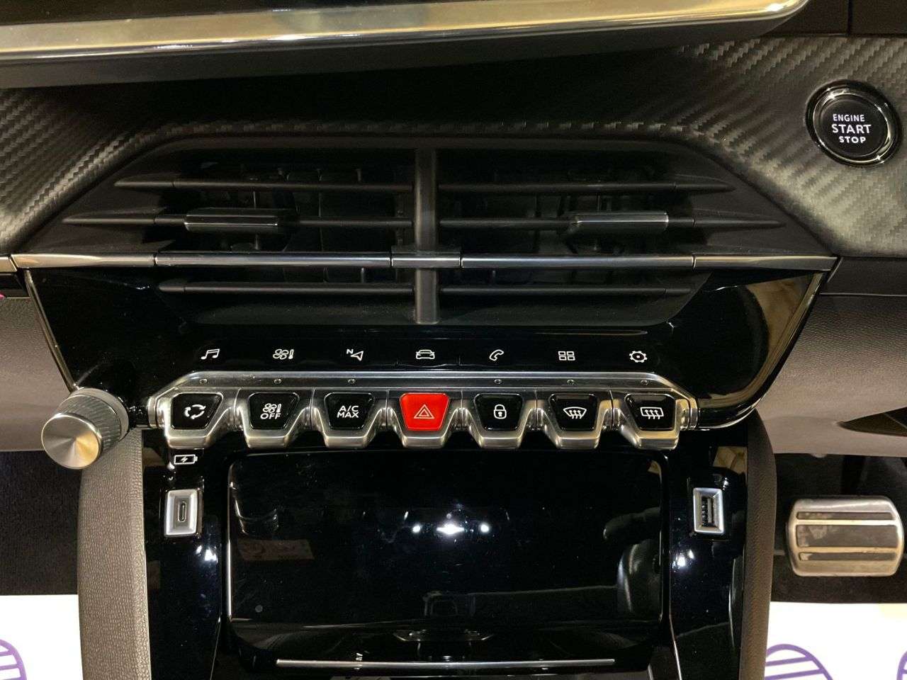 2021 PEUGEOT 208 2021 PEUGEOT 208