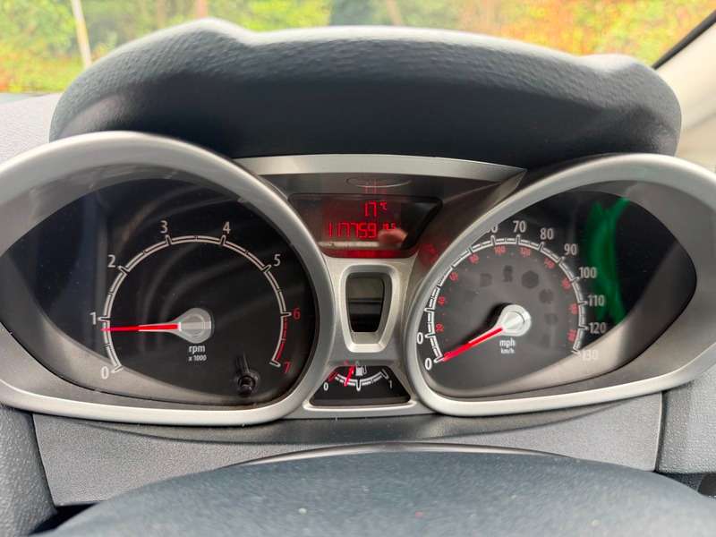 2011 FORD FIESTA 2011 FORD FIESTA