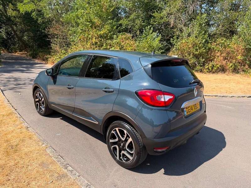 A 2014 RENAULT CAPTUR DYNAMIQUE S MEDIANAV ENERGY DCI S/S FULL History A 2014 RENAULT CAPTUR DYNAMIQUE S MEDIANAV ENERGY DCI S/S FULL History