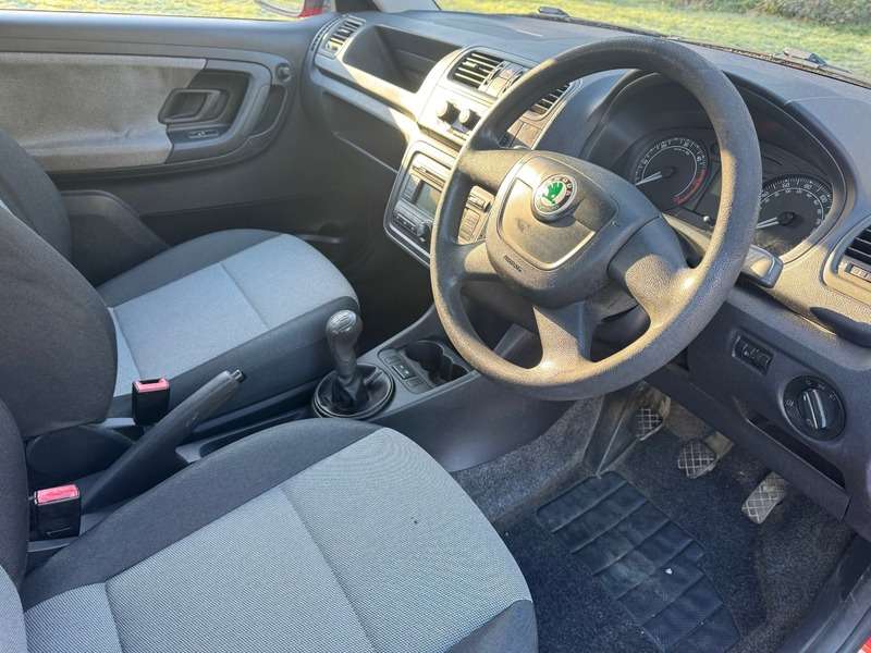 2009 SKODA FABIA 2009 SKODA FABIA