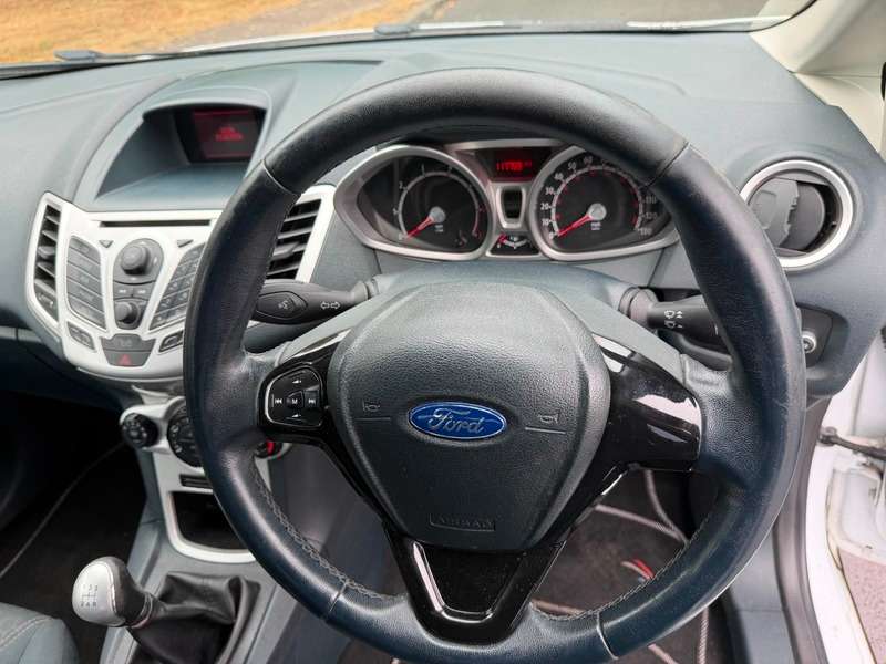 2011 FORD FIESTA 2011 FORD FIESTA