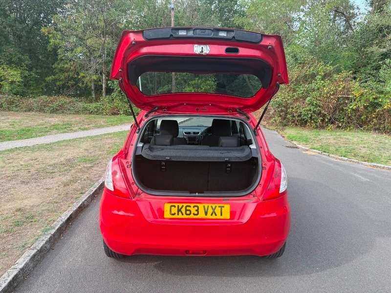 2013 SUZUKI SWIFT 2013 SUZUKI SWIFT