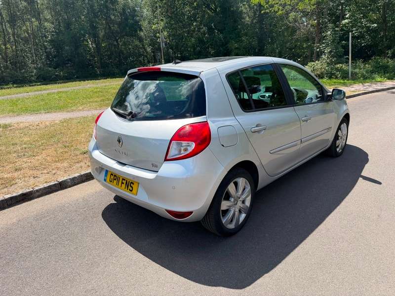 2011 RENAULT CLIO 2011 RENAULT CLIO