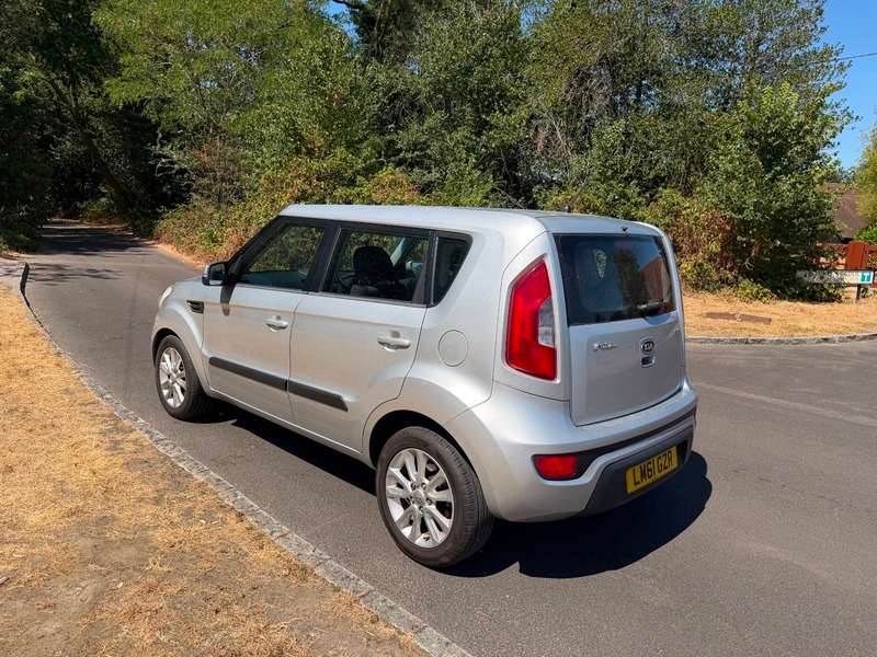 A 2011 KIA SOUL CRDI 2 AUTO Fabulous history A 2011 KIA SOUL CRDI 2 AUTO Fabulous history
