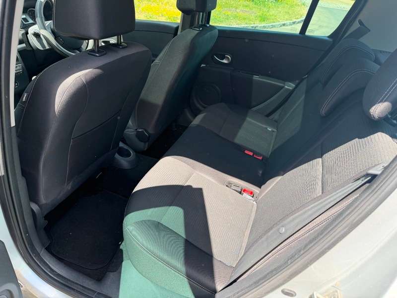 2011 RENAULT CLIO 2011 RENAULT CLIO