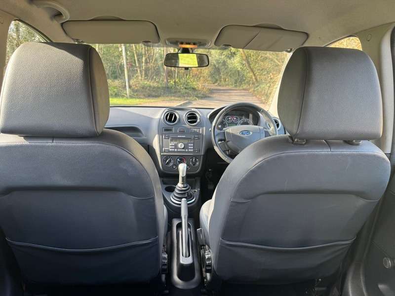 A 2007 FORD FIESTA GHIA 16V service history ULEZ FREE A 2007 FORD FIESTA GHIA 16V service history ULEZ FREE