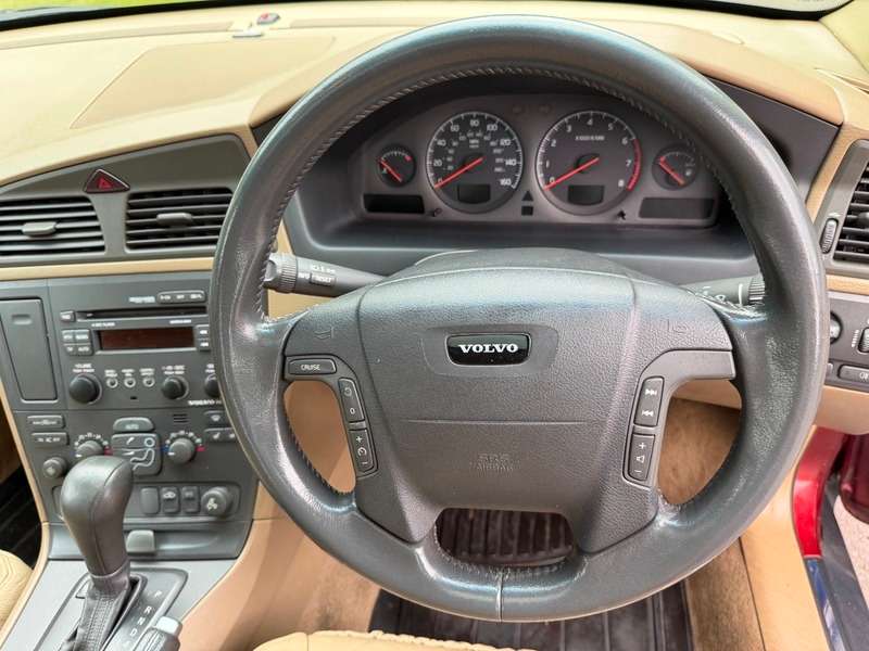 2002 VOLVO 70 SERIES 2002 VOLVO 70 SERIES