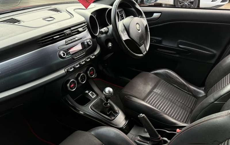 A 2012 ALFA ROMEO GIULIETTA 2.0 superb looks good history A 2012 ALFA ROMEO GIULIETTA 2.0 superb looks good history