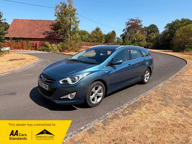A 2013 HYUNDAI I40 CRDI ACTIVE BLUE DRIVE Excellent history top value Estate A 2013 HYUNDAI I40 CRDI ACTIVE BLUE DRIVE Excellent history top value Estate