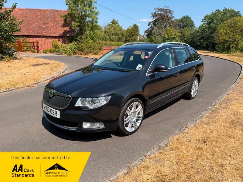 A 2013 SKODA SUPERB ELEGANCE V6 AUTO 4 x 4 Rare low miles full history A 2013 SKODA SUPERB ELEGANCE V6 AUTO 4 x 4 Rare low miles full history