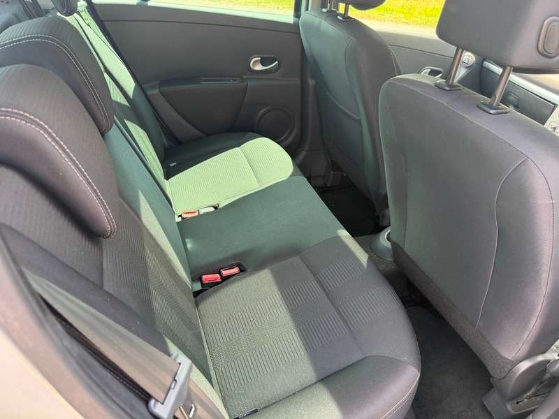 2011 RENAULT CLIO 2011 RENAULT CLIO