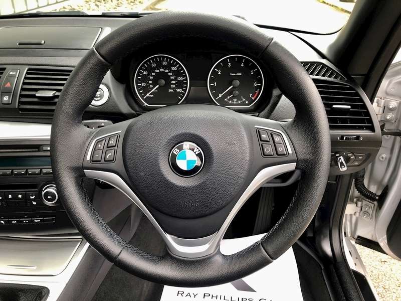 A 2013 BMW 1 SERIES 118i EXCLUSIVE EDITION Great Specification and looks A 2013 BMW 1 SERIES 118i EXCLUSIVE EDITION Great Specification and looks