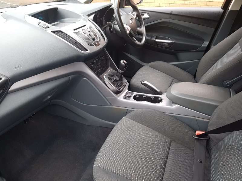A 2014 FORD C-MAX ZETEC CLIMATE Excellent history and specification A 2014 FORD C-MAX ZETEC CLIMATE Excellent history and specification