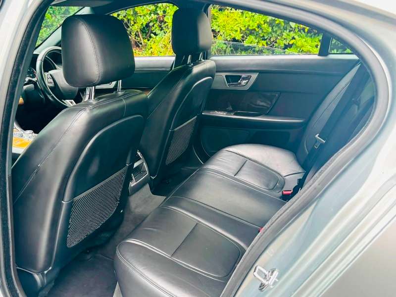 2012 JAGUAR XF 2012 JAGUAR XF