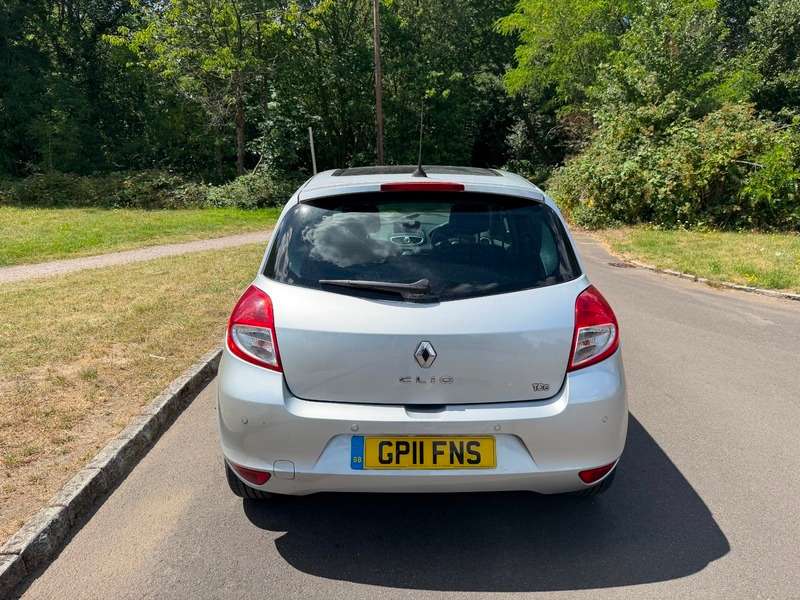 2011 RENAULT CLIO 2011 RENAULT CLIO
