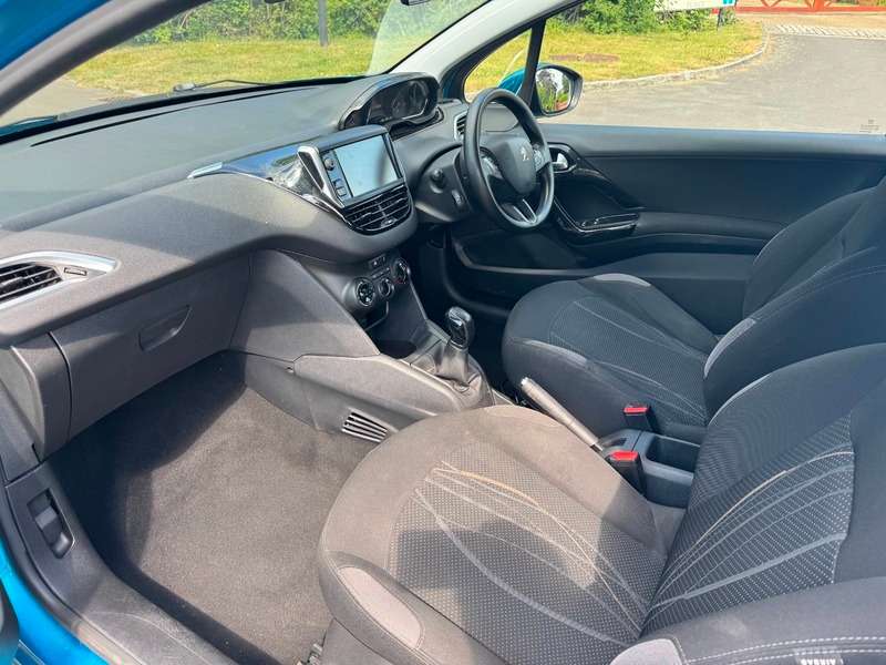 2012 PEUGEOT 208 2012 PEUGEOT 208