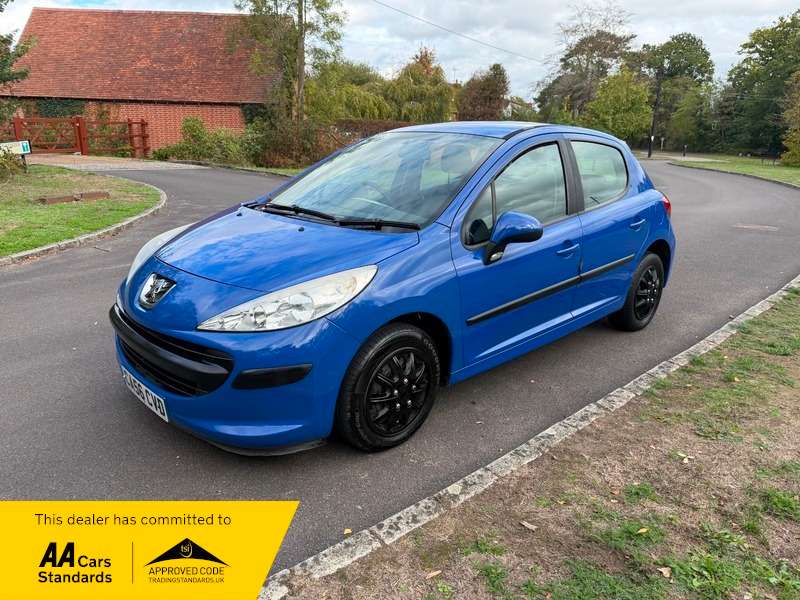 A 2006 PEUGEOT 207 S super family motoring low miles great history A 2006 PEUGEOT 207 S super family motoring low miles great history