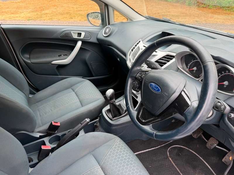 2011 FORD FIESTA 2011 FORD FIESTA